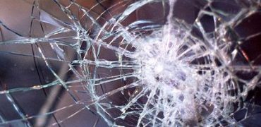 Windscreen-broken window-glass-fleet news