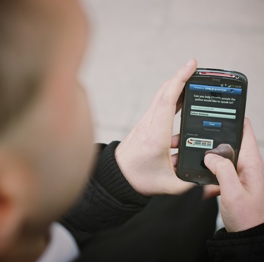 Used car buyers go mobile