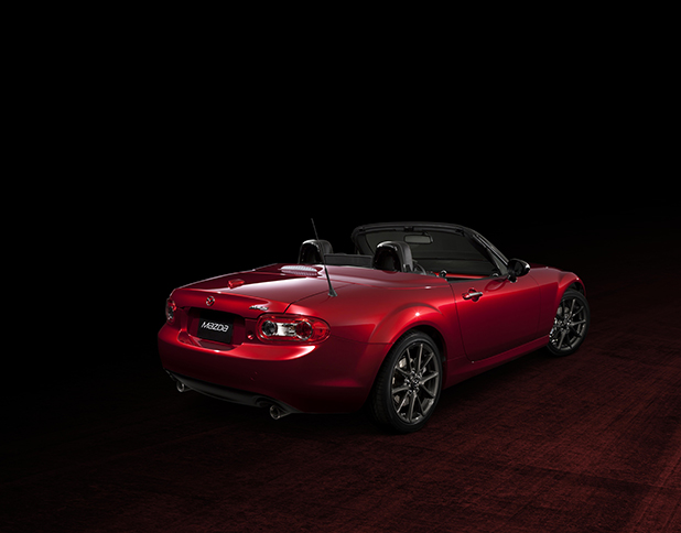 Mazda-MX-5-25th-Anniversary-Edition-side-new-fleet-cars