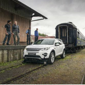landrover towing train
