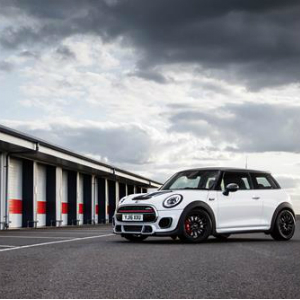 mini john cooper works challenge