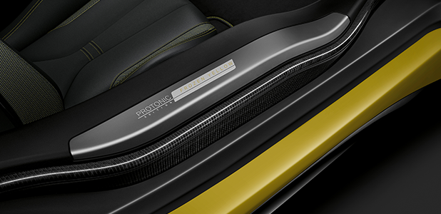 BMW i8 Protonic Frozen Yellow Edition