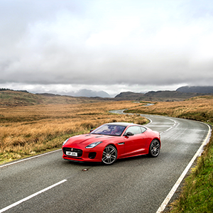 The new Jaguar F-TYPE four-cylinder- A pure sports car