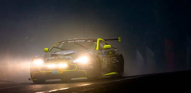 Aston Martin Vantage GT8 - Nürburgring 24-hours 2016