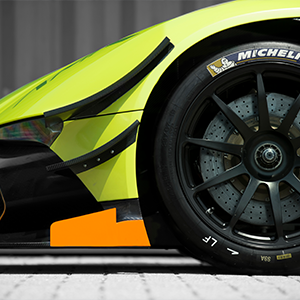 Aston Martin Vulcan AMR Pro