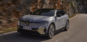 All-New_Renault_MEGANE_E-TECH_Electric_-_Iconic_Version_-_Rafale_Grey_-_Drive_tests