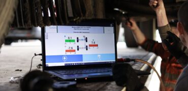 Bulk haulier on the road to safety and savings with Cam-aligner