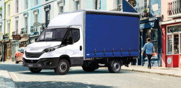IVECO DRIVEAWAY PR 3.5T CURTAINSIDE
