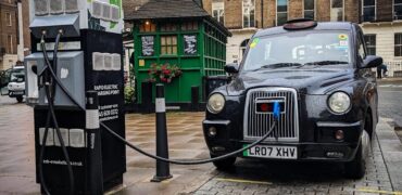 Clipper Automotive to showcase its strategy to save and fully electrify 10,000 iconic London TX4 taxis at MOVE 2023