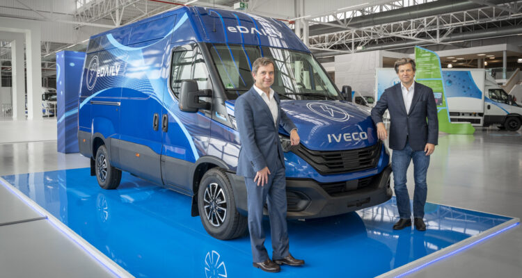Gerrit Marx, CEO, Iveco Group, and Giorgio Delpiano, Senior Vice President Business Mobility at Shell