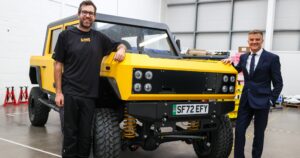 Munro CEO Russell Peterson and Transport Secretary Mark Harper with Munro MK_1 Pick-Up