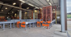 Pallet sorting line