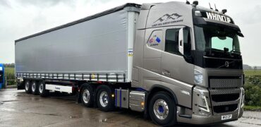 Whincup select Krone for European loading versatility