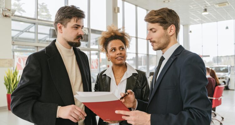 Customers taking out a vehicle leasing agreement