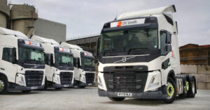 Volvo FM 460 Globetrotter 6x2 tractor units