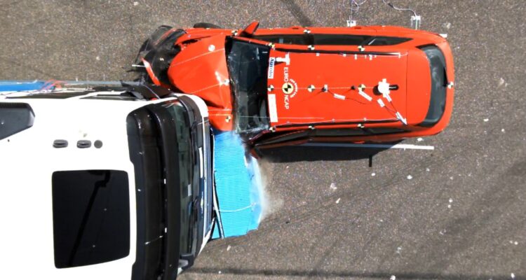 Crash test with damping front. Swedish Transport Agency
