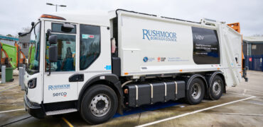 Electric refuse truck