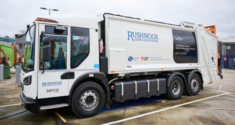 Electric refuse truck