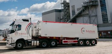 3R Solutions new Fruehauf smoothsider tipper