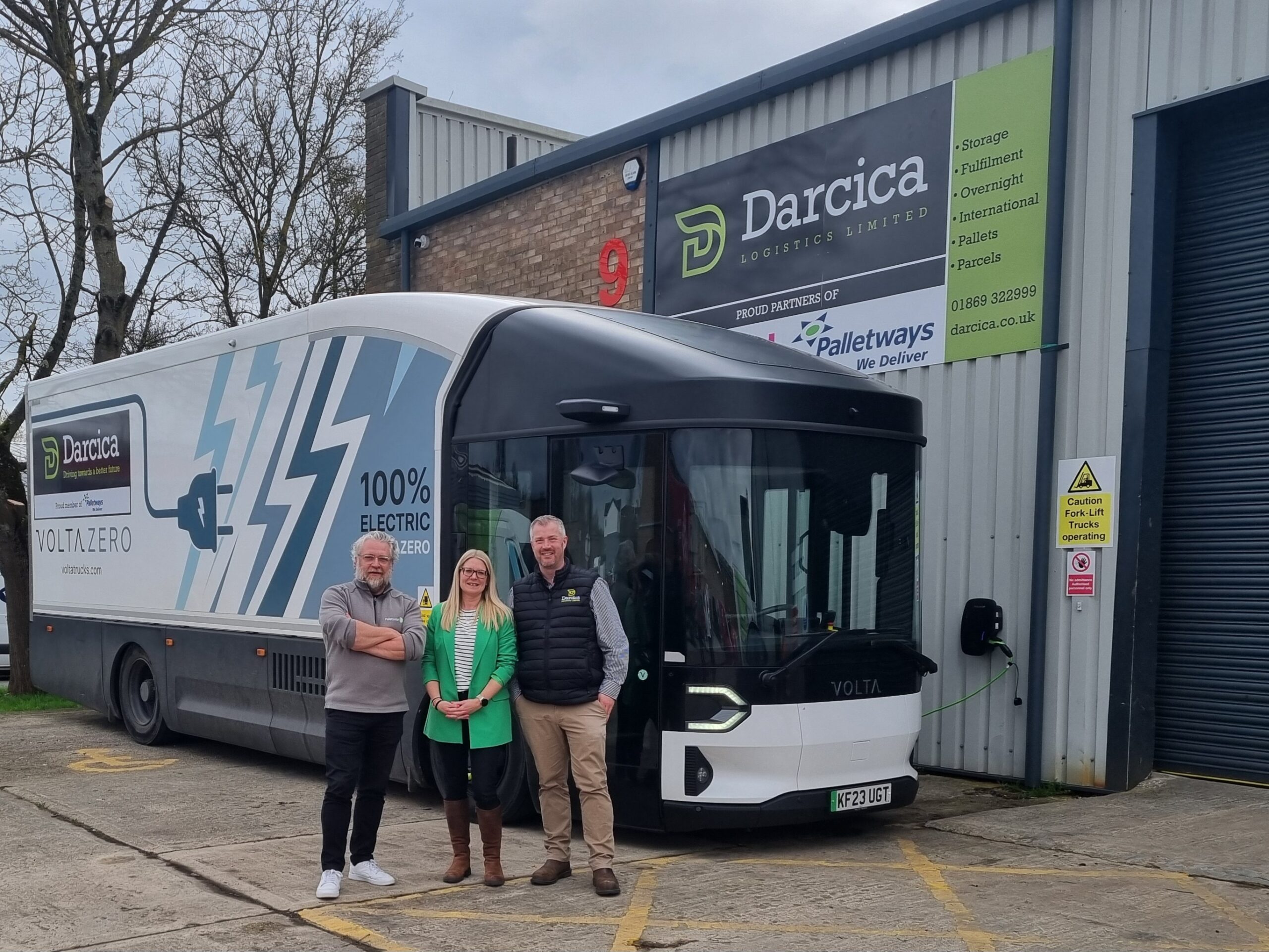 The Volta Truck with Anthony and Melanie Tattersall and Warwick Trimble, network director, Palletways UK.