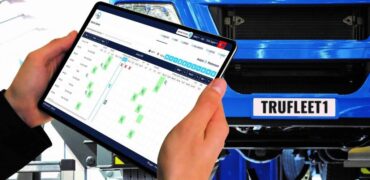 Manager using TruTac's TruFleet application