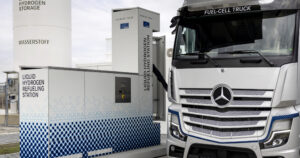 Safe, Fast and Simple: Daimler Truck and Linde Set New Standard for Liquid Hydrogen Refueling Technology