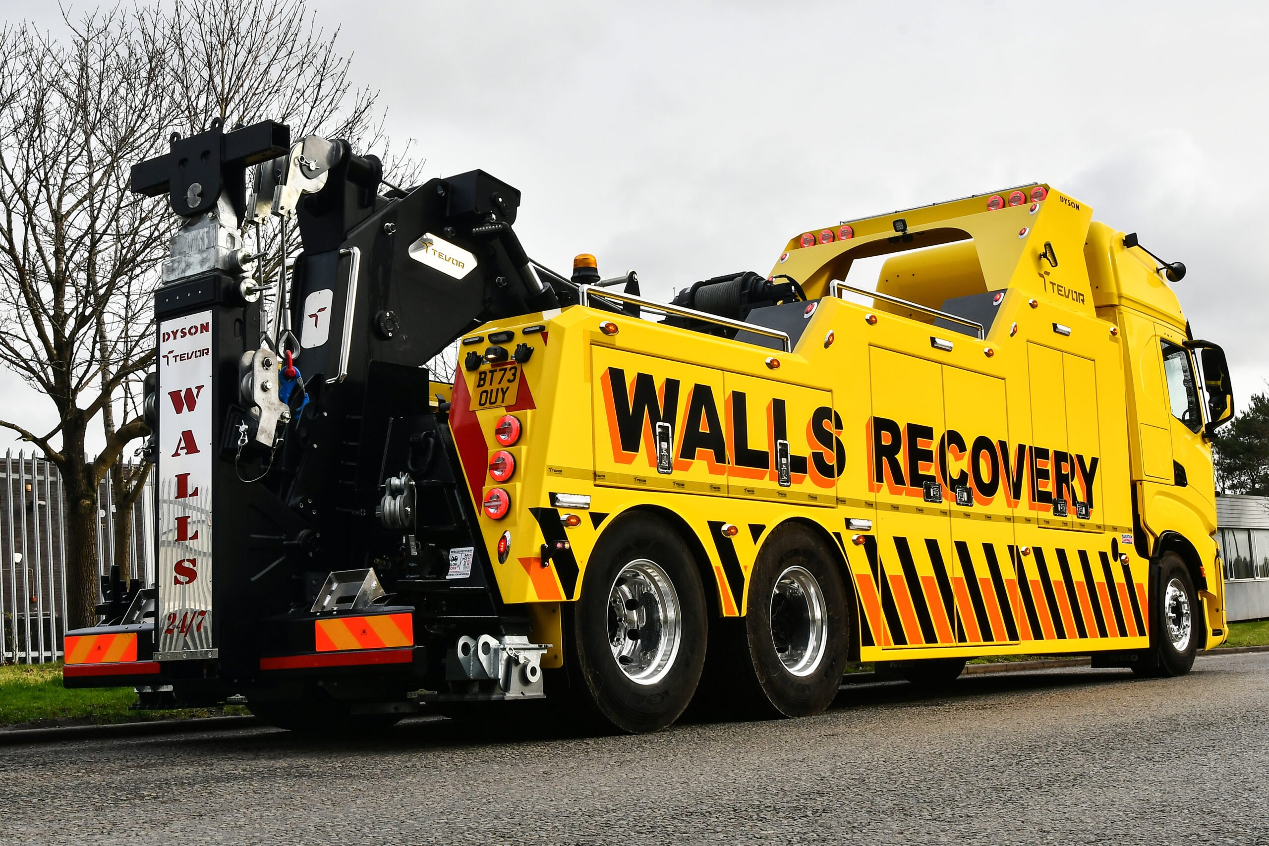 Walls IVECO X-Way recovery vehicle