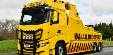Walls IVECO X-Way recovery vehicle