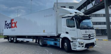 FedEx test Mercedes eActros