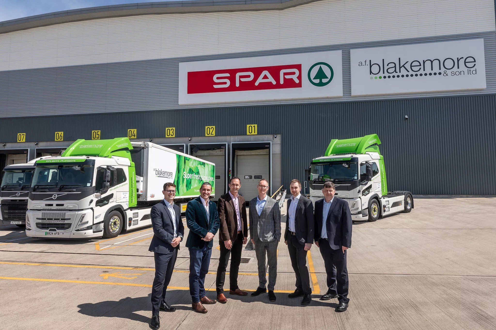 Volvo FM Electric tractor units