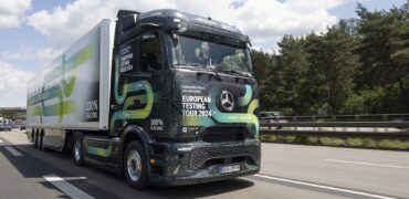 One of two near-series prototypes of the new electric flagship Mercedes-Benz eActros 600 which are traveling across Europe as part of the “eActros 600 European Testing Tour 2024”.