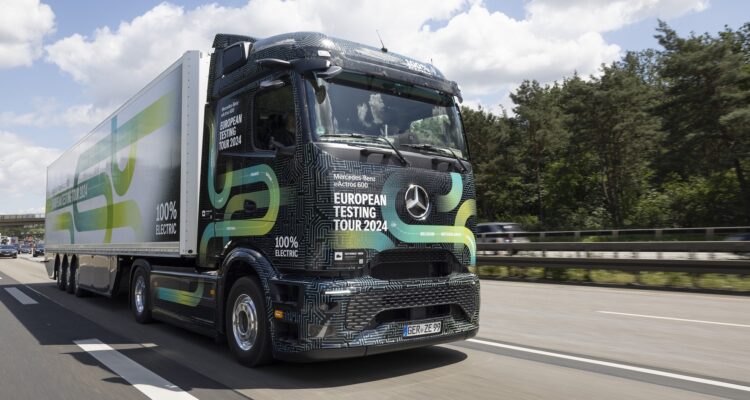 One of two near-series prototypes of the new electric flagship Mercedes-Benz eActros 600 which are traveling across Europe as part of the “eActros 600 European Testing Tour 2024”.