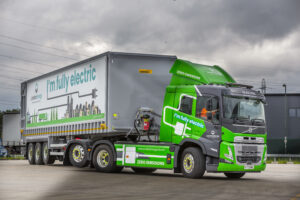LondonEnergy has taken delivery of a Volvo FM Electric 6x2 tractor unit to maximise the decarbonisation potential of its operations.