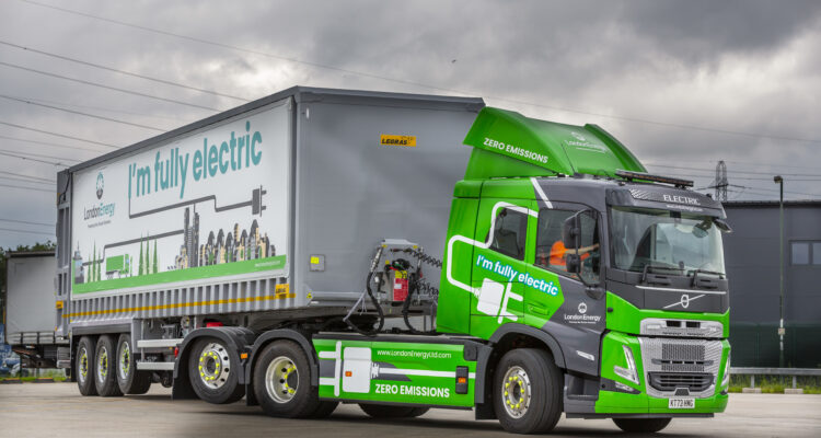 LondonEnergy has taken delivery of a Volvo FM Electric 6x2 tractor unit to maximise the decarbonisation potential of its operations.
