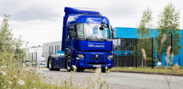 Renault Trucks celebrate the arrival if the E-Tech T tractor