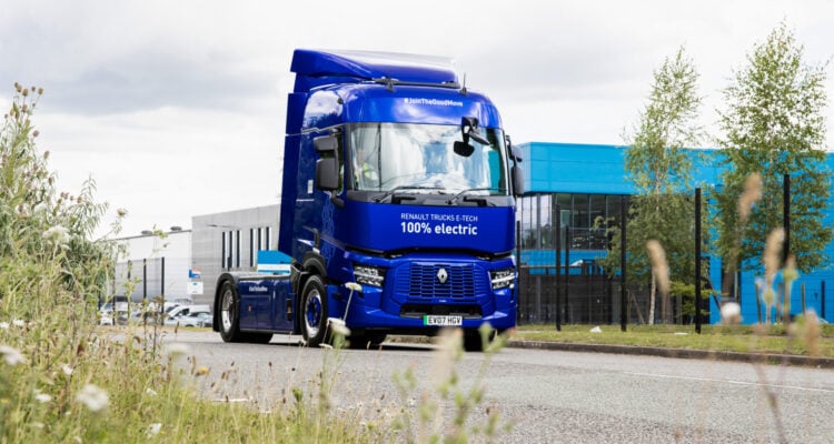 Renault Trucks celebrate the arrival if the E-Tech T tractor