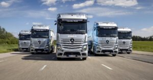 Mercedes-Benz GenH2 Truck: Start of Initial Customer Trials