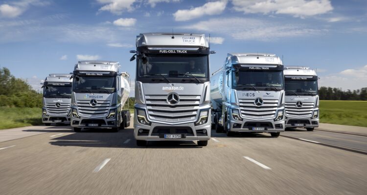 Mercedes-Benz GenH2 Truck: Start of Initial Customer Trials