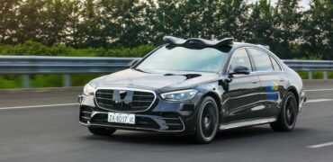 Mercedes-Benz becomes first international car maker to obtain approval for Level 4 automated driving testing on urban roads and highways in Beijing