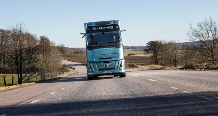 Volvo Trucks FH Electric on the road