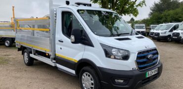 Blakedale Ford eTransit dropside
