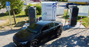ZOOZTER 100 with two chargers