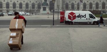 dpd driver making a delivery