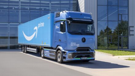 Government discounts for electric vans and trucks extended