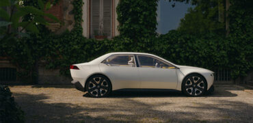 BMW Group unveils pioneering 800V eDrive Technology