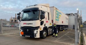 First hydrogen tube trailer delivery at MAHLE Powertrain’s Northampton site