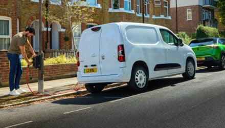 Stellantis Pro One and IVECO team up for the supply of two electric IVECO-branded vans