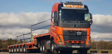 Davies Crane Hire adds huge 150-tonne FH16 780