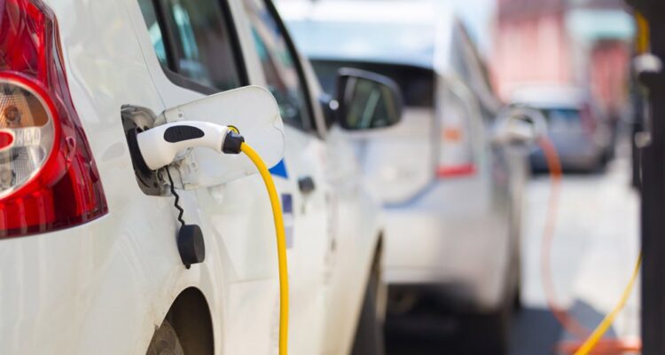 New driver training modules from E-Training World support the EV transition