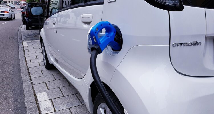 Government cuts red tape to make it easier to switch to EVs with Electric Car Grant but what about the Electric Fleet, EV Grant to boost the move to Net Zero